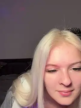 Allylove03 online show from January 4, 2025, 7:13 am