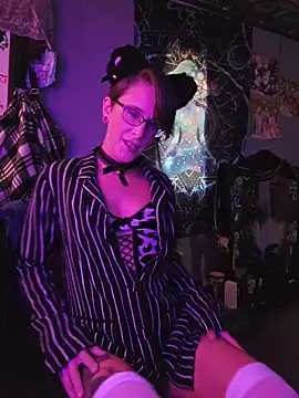 nephilaaranea online show from April 6, 2026, 11:05 pm