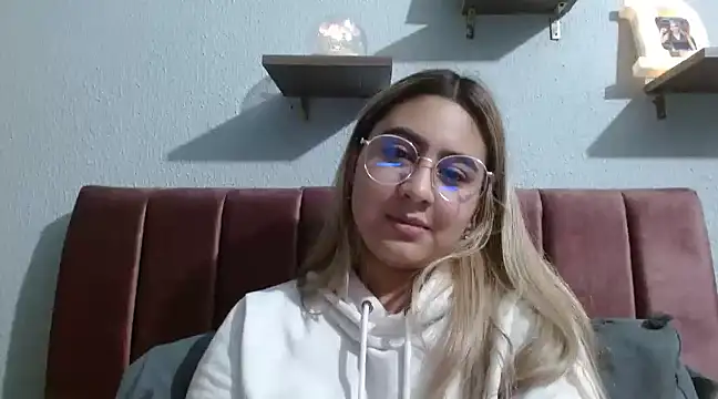 Miabonnett  online show from January 29, 2025, 12:22 am