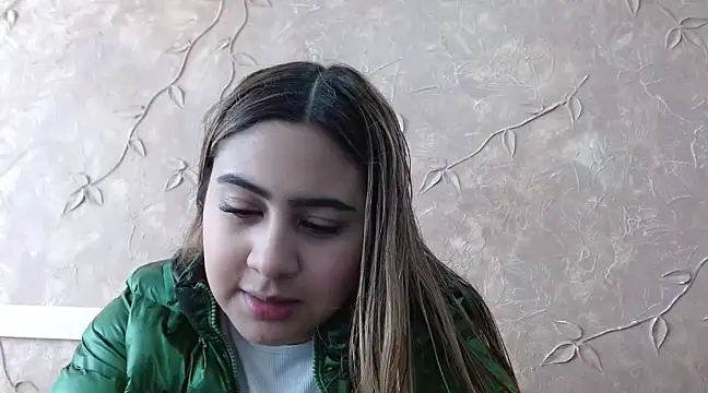 Miabonnett  online show from February 27, 2025, 12:02 pm