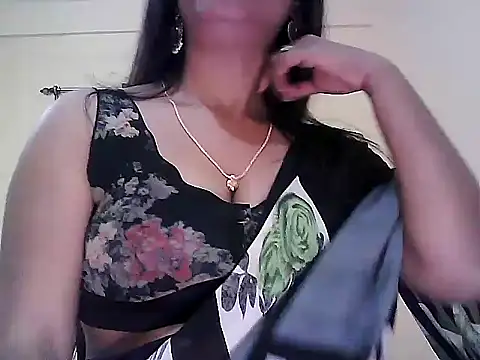 Model-Tanya online show from January 17, 2026, 9:07 pm