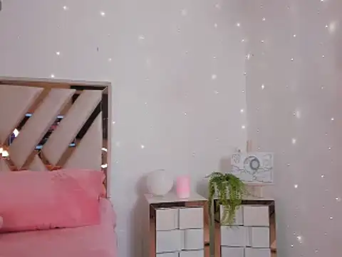  Andyy   online show from February 20, 2025, 9:42 pm