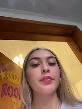 Snapshot of emma_oxford chatting on January 27, 2025, 9:11 pm emma oxford online show from January 27, 2025, 9:11 pm