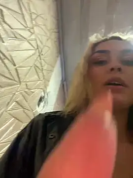 Snapshot of emma_oxford chatting on February 20, 2025, 8:36 pm emma oxford online show from February 20, 2025, 8:36 pm