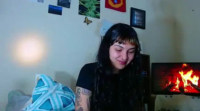 sweetiee mary online show from March 18, 2025, 5:42 pm