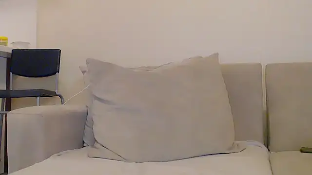   QUEEN    online show from January 4, 2025, 8:16 pm