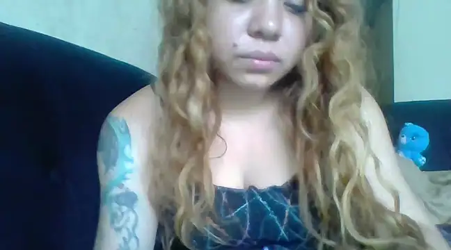 Snapshot of Jennxdolls chatting on January 25, 2025, 1:19 pm Jennxdolls online show from January 25, 2025, 1:19 pm