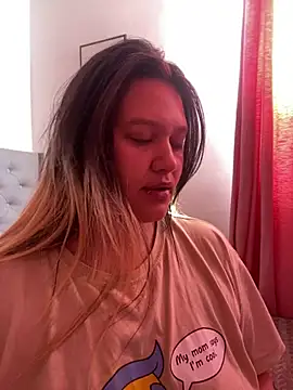 Ari Martin online show from February 6, 2025, 1:32 pm