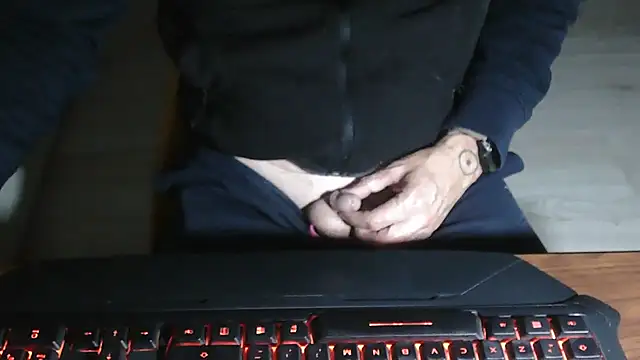 Adri gard online show from November 19, 2025, 9:15 pm