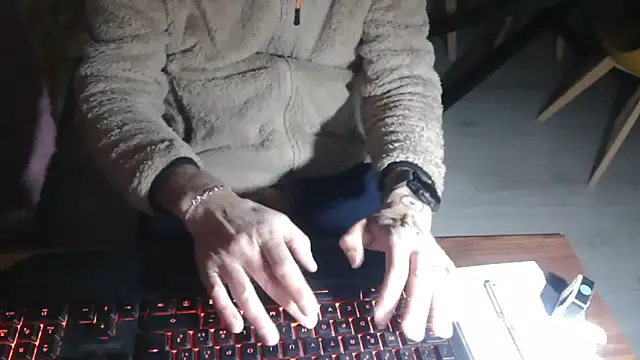 Adri gard online show from April 5, 2026, 8:17 pm