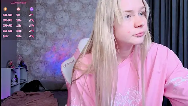 Snapshot of Milia_Parker chatting on July 8, 2026, 5:06 pm Milia Parker online show from July 8, 2026, 5:06 pm