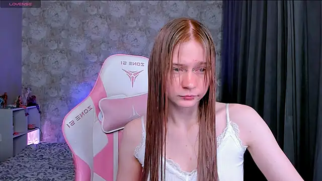 Snapshot of Milia_Parker chatting on July 25, 2026, 5:54 pm Milia Parker online show from July 25, 2026, 5:54 pm