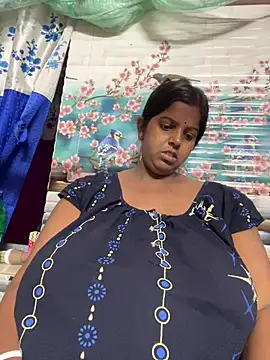 Beauty-queen online show from April 14, 2026, 2:34 pm