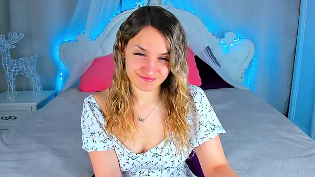 Snapshot of Milka_Blond chatting on March 15, 2026, 11:00 pm Milka Blond online show from March 15, 2026, 11:00 pm