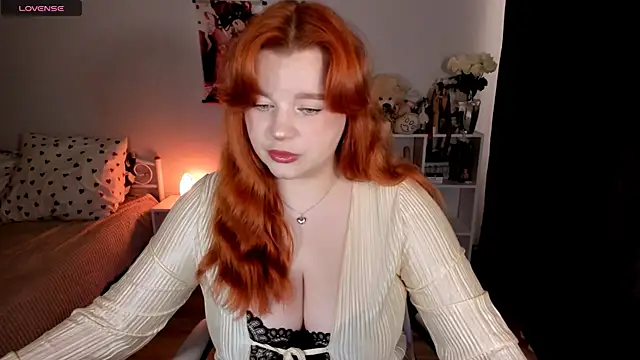  Lisa x online show from November 18, 2025, 5:23 am