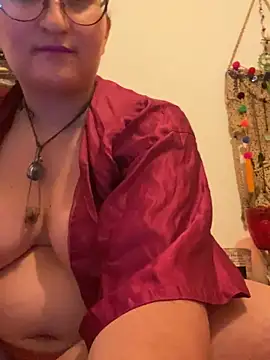 Snapshot of juicyrubies chatting on January 24, 2025, 2:51 pm juicyrubies online show from January 24, 2025, 2:51 pm