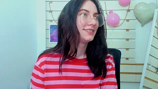 Josephine Kiss online show from February 13, 2025, 7:35 am