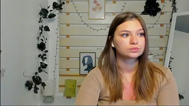 Josephine Kiss online show from March 17, 2026, 11:24 am