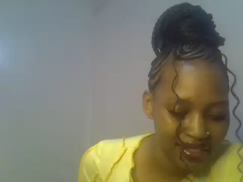 Snapshot of Sweet_Vinkah chatting on October 13, 2025, 1:44 pm Sweet Vinkah online show from October 13, 2025, 1:44 pm