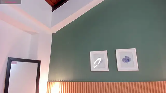  anavictoria  online show from October 29, 2025, 12:07 pm