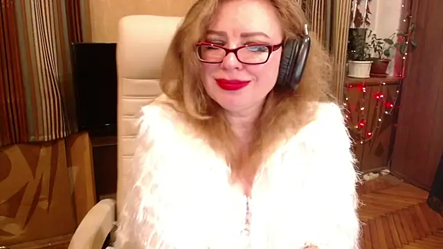 Miss Tress online show from July 8, 2026, 9:30 pm