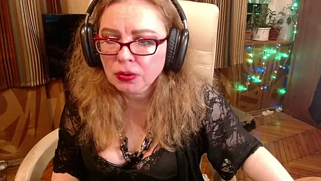 Miss Tress online show from July 24, 2026, 10:30 pm