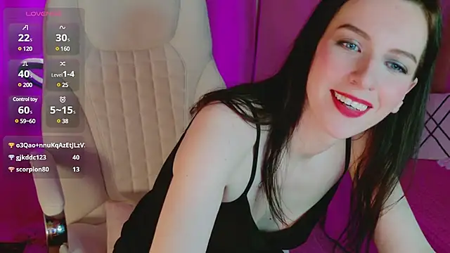 Snapshot of AndreaAshton chatting on December 12, 2024, 7:37 pm AndreaAshton online show from December 12, 2024, 7:37 pm