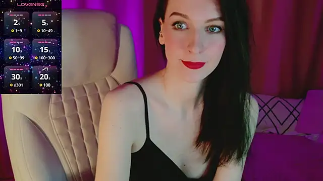 Snapshot of AndreaAshton chatting on February 21, 2025, 4:26 pm AndreaAshton online show from February 21, 2025, 4:26 pm