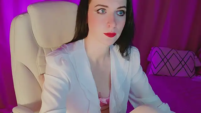 Snapshot of AndreaAshton chatting on September 30, 2025, 4:34 pm AndreaAshton online show from September 30, 2025, 4:34 pm