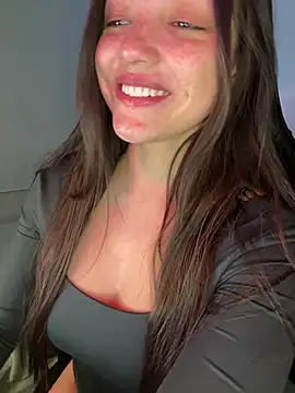 Snapshot of MisFrekcles_ chatting on March 6, 2025, 9:14 am MisFrekcles  online show from March 6, 2025, 9:14 am