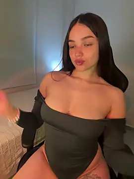 Snapshot of MisFrekcles_ chatting on March 21, 2025, 9:23 am MisFrekcles  online show from March 21, 2025, 9:23 am