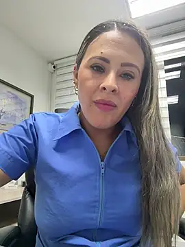 ALONDRAMILF online show from February 2, 2025, 1:23 am