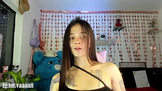 Snapshot of lucyy_tay chatting on October 24, 2025, 11:01 pm lucyy tay online show from October 24, 2025, 11:01 pm