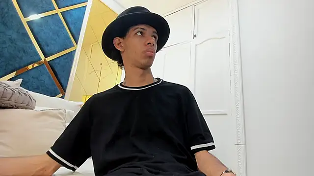 TomyMosterCock online show from April 7, 2026, 10:09 pm