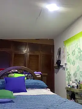 AllisonRoberts  online show from September 29, 2025, 1:11 am