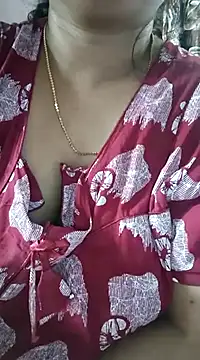 Snapshot of cuteyqueen chatting on March 2, 2025, 1:26 am cuteyqueen online show from March 2, 2025, 1:26 am