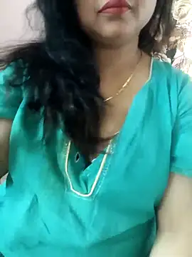 Snapshot of cuteyqueen chatting on March 8, 2025, 5:17 am cuteyqueen online show from March 8, 2025, 5:17 am