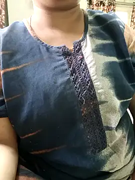 Snapshot of cuteyqueen chatting on March 16, 2025, 9:16 am cuteyqueen online show from March 16, 2025, 9:16 am