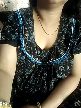 Snapshot of cuteyqueen chatting on February 16, 2026, 7:26 am cuteyqueen online show from February 16, 2026, 7:26 am