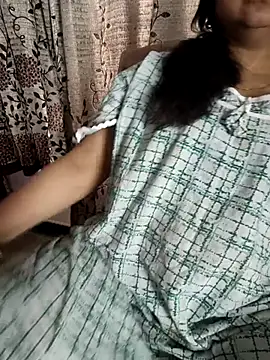 Snapshot of cuteyqueen chatting on February 18, 2026, 7:26 am cuteyqueen online show from February 18, 2026, 7:26 am