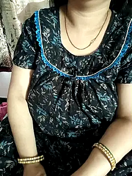 Snapshot of cuteyqueen chatting on February 20, 2026, 6:48 am cuteyqueen online show from February 20, 2026, 6:48 am