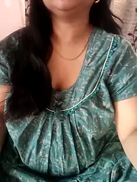 Snapshot of cuteyqueen chatting on February 21, 2026, 10:27 am cuteyqueen online show from February 21, 2026, 10:27 am