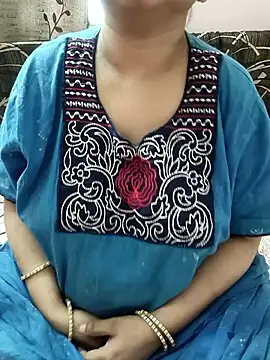 cuteyqueen online show from March 11, 2026, 2:50 am