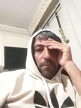 Snapshot of Muratcanik44 chatting on March 8, 2026, 11:41 pm Muratcanik44 online show from March 8, 2026, 11:41 pm
