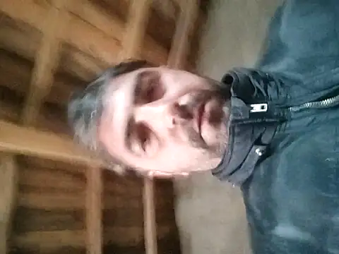 Snapshot of Muratcanik44 chatting on March 27, 2026, 11:10 am Muratcanik44 online show from March 27, 2026, 11:10 am
