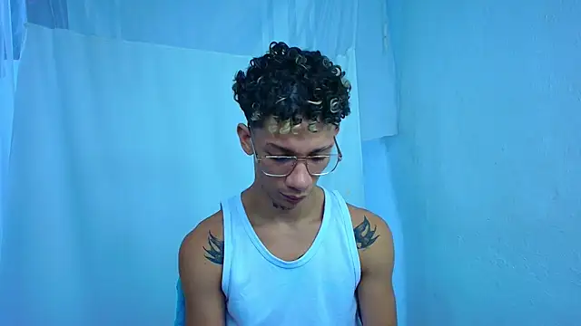 mateodeamjo online show from April 16, 2026, 2:34 am