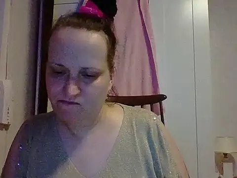  squirty cum lady  online show from February 25, 2025, 4:42 pm