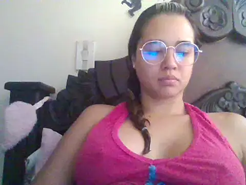 trianabell online show from March 11, 2025, 3:45 pm