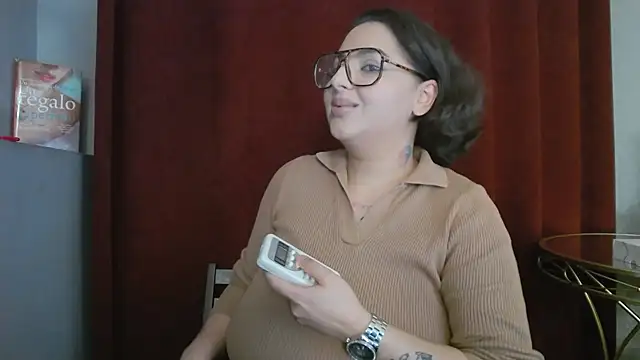 BustyAllyy online show from December 18, 2025, 6:03 pm