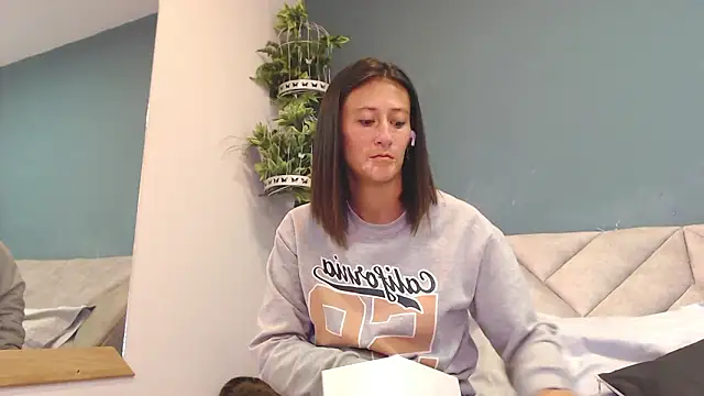 SharisWillian online show from March 5, 2026, 3:57 am